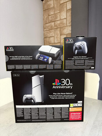 Playstation 30 Aniversario Pack (PS5, Dualsense, Portal)