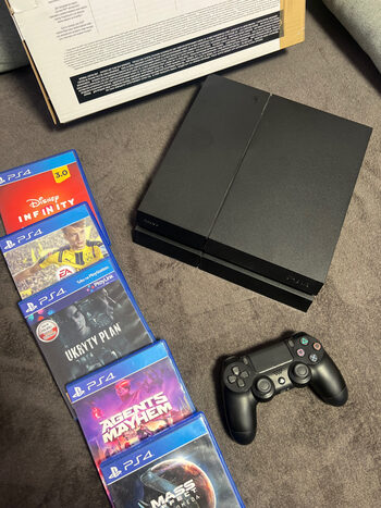 Ps4 + 5 žaidimai + pultelis for sale