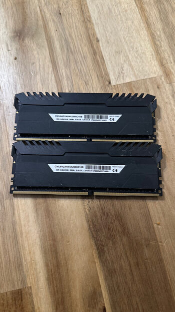 Vengeance LED 32gb (2x16gb) ddr4 2666mhz ramai