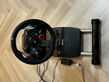 Logitech G29 + Stendas + Pedalai