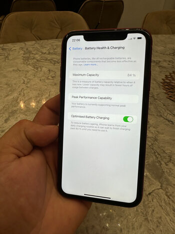 Redeem Apple iPhone XR 64GB Red