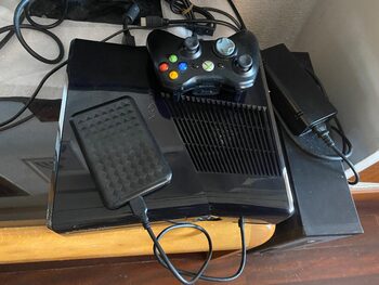 Xbox 360 S, RGH3, 1Tb SSHD, 750 Games.