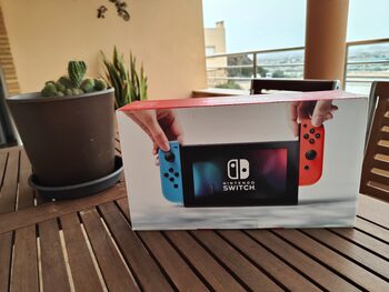 (Vulnerable / Modificable) Nintendo Switch V1 (Rojo y Azul) + Extras  for sale