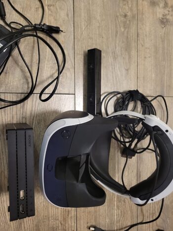 Ps4 slim atrištas su Vr2 akiniai