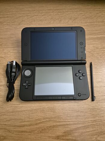 Atrištas (modded) Nintendo 3DS XL, Black & Red