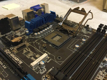 Gigabyte GA-Z77X-D3H Intel Z77 ATX DDR3 LGA1155 3 x PCI-E x16 Slots Motherboard