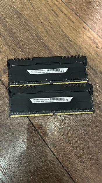 Vengeance RGB 16gb (2x8gb) ddr4 3000mhz ramai