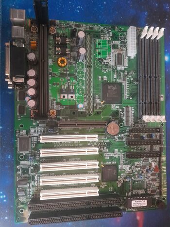 Tyan S1692 Slot-1 Pentium 2 440LX motherboard