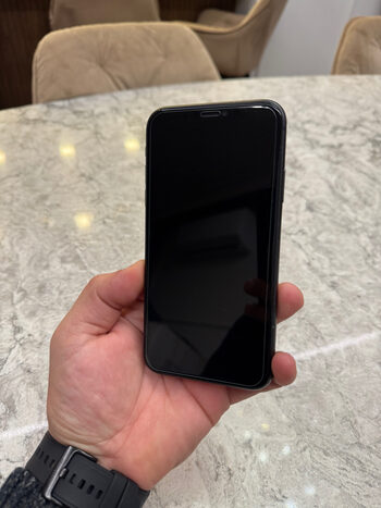 Apple iPhone 11 64GB Black