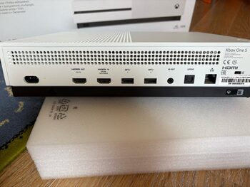 Xbox one s + two controllers