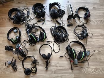 15 x įvairių ausinių Joblot Turtle Beach Gioteck