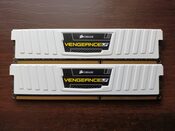 Corsair Vengeance 8 GB (2 x 4 GB) DDR3-1600 Black / White PC RAM