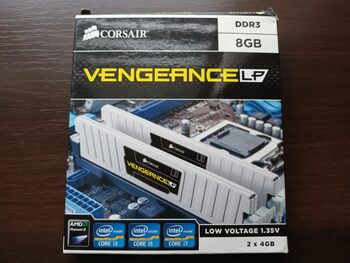 Corsair Vengeance 8 GB (2 x 4 GB) DDR3-1600 Black / White PC RAM