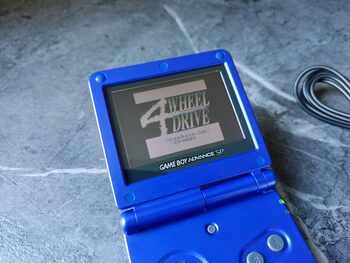 Get Game Boy Advance SP su žaidimu