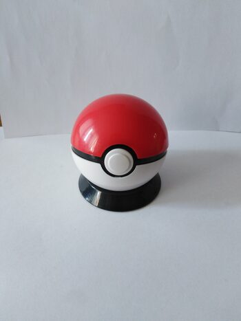 Pokémon Pokéball guarda juegos