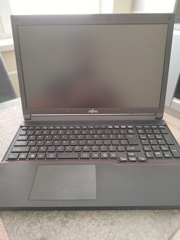 Fujitsu nešiojamas kompiuteris