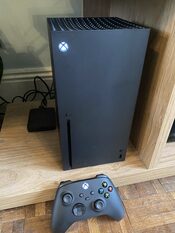 xbox series X con caja sin mando