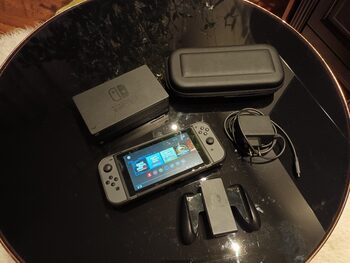 Nintendo Switch V2 Gray su dėklu