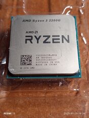 AMD Ryzen 3 2200G 3.5-3.7 GHz AM4 Quad-Core CPU