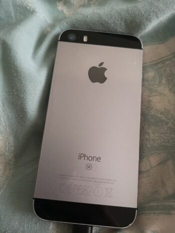 Apple iPhone SE 64GB Space Gray