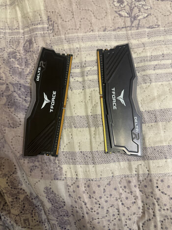 Team T-Force Delta RGB 8 GB (2 x 4 GB) DDR4-3000 Black PC RAM