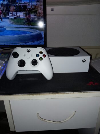 Xbox Series S, White, 512GB con mando y todos los cables 