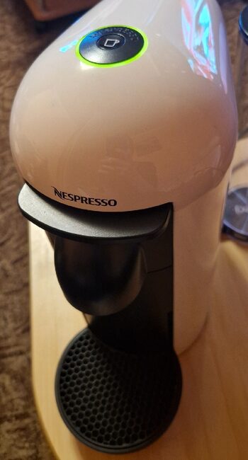 Kavos aparatas Nespresso Veetuo Plus