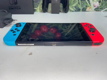 Nintendo Switch V2 con accesorios