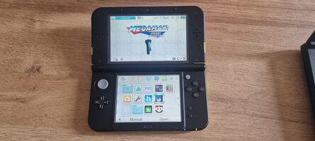 Nintendo 3DS XL, Black & Lime
