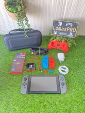 Nintendo Switch V2 con accesorios