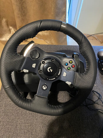 Logitech Racing Wheel And Pedals G920 + Shifter