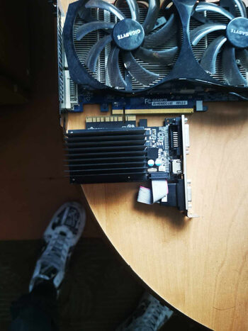 Asus GeForce GT 710 2 GB 954 Mhz PCIe x1 GPU