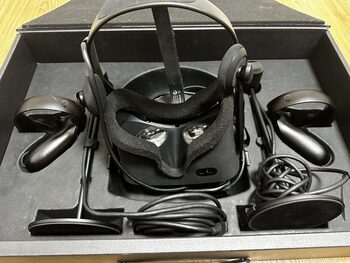 Oculus Rift CV1 for sale