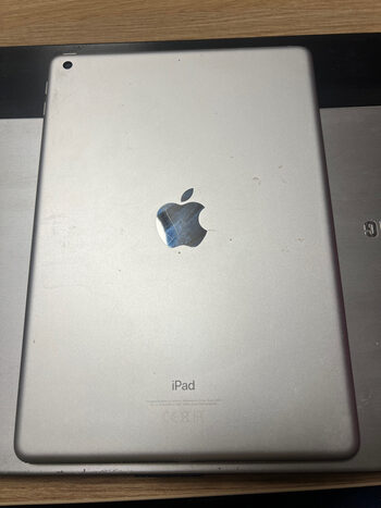 Apple iPad 9.7 32GB Wi-Fi Silver (2018)