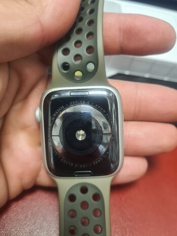 Apple Watch Series 4 Aluminum GPS Silver for sale