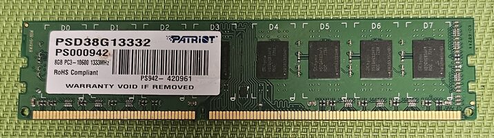Patriot Signature 8 GB (1 x 8 GB) DDR3-1333 Green PC RAM