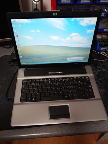 hp compaq 6720s portátil clásico retro con Windows XP y juegos retros