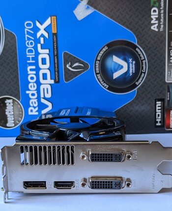 Sapphire Radeon HD 6770 1 GB PCIe x16 GPU