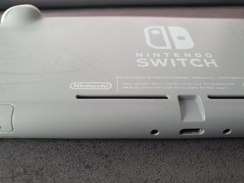 Redeem Nintendo Switch Lite Edición Pokémon + 2 Juegos + Cargador
