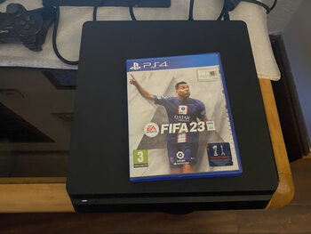 PS4 Slim, Black, 1TB, FIFA 20 EDITION.