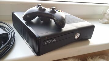 Xbox Slim 250gb su 27 žaidimais